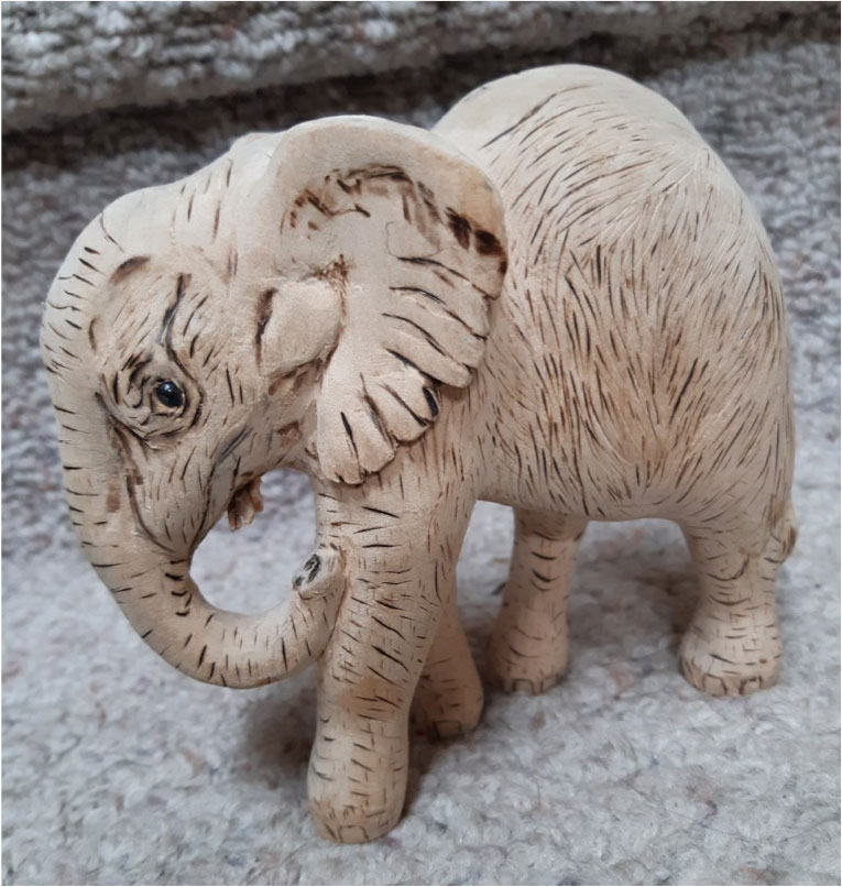 Carver: Jacquie Bullock
Title: Baby Elephant
Wood: Basswood
Dimension: 5.25”x 4.5”
Finish: Natural